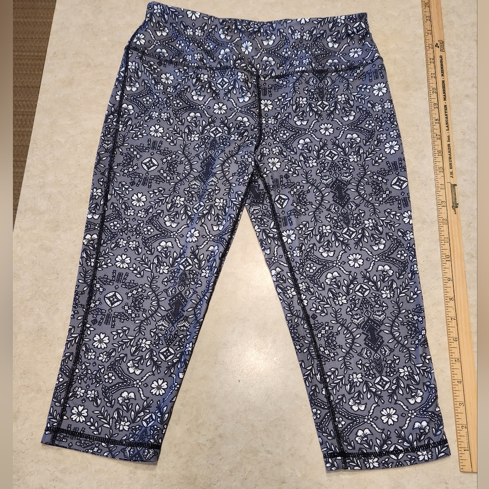 Sweaty Betty Capri Leggings